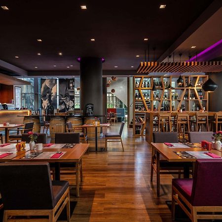 Novotel Bucharest City Centre Esterno foto