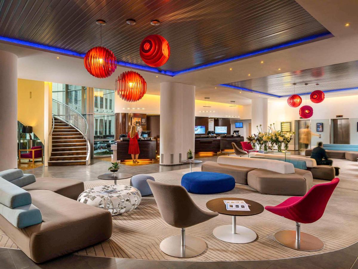 Novotel Bucharest City Centre Esterno foto