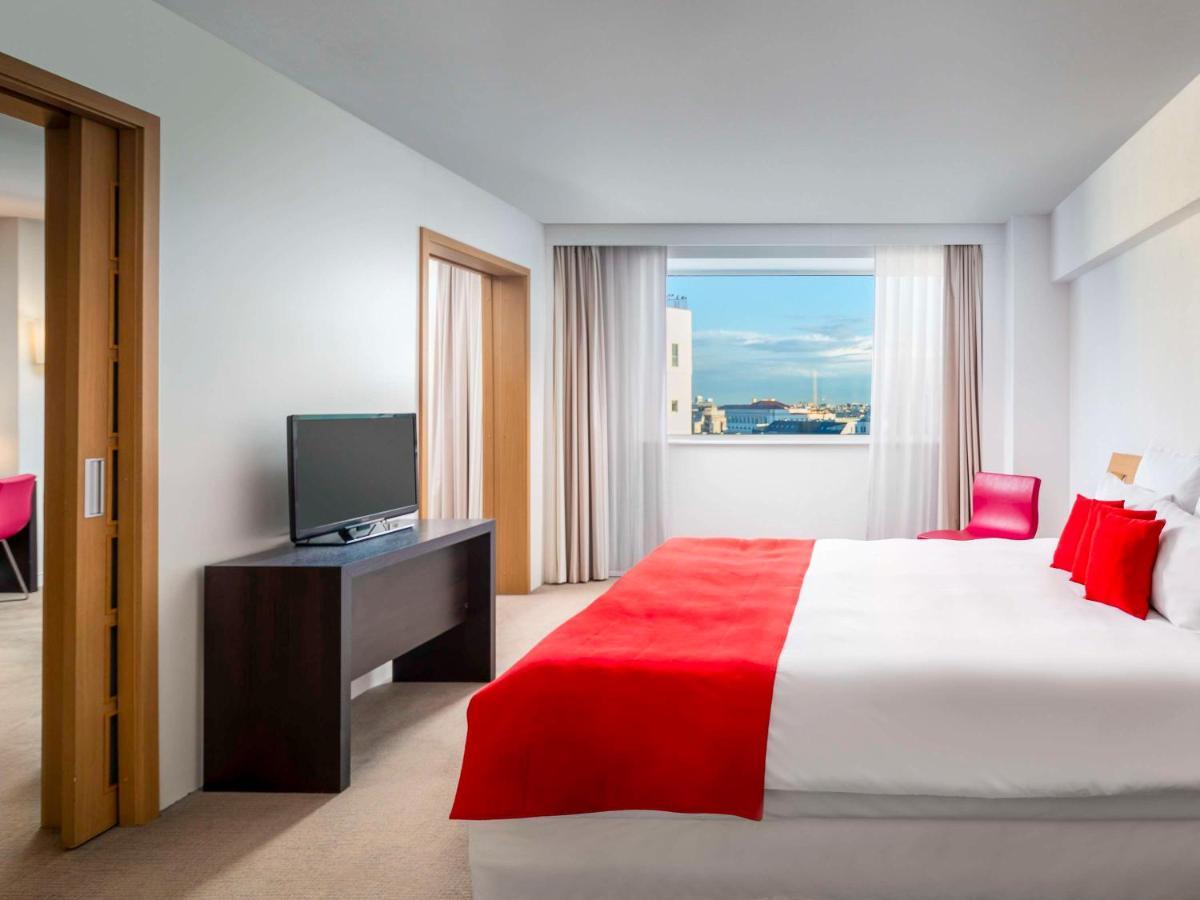 Novotel Bucharest City Centre Esterno foto