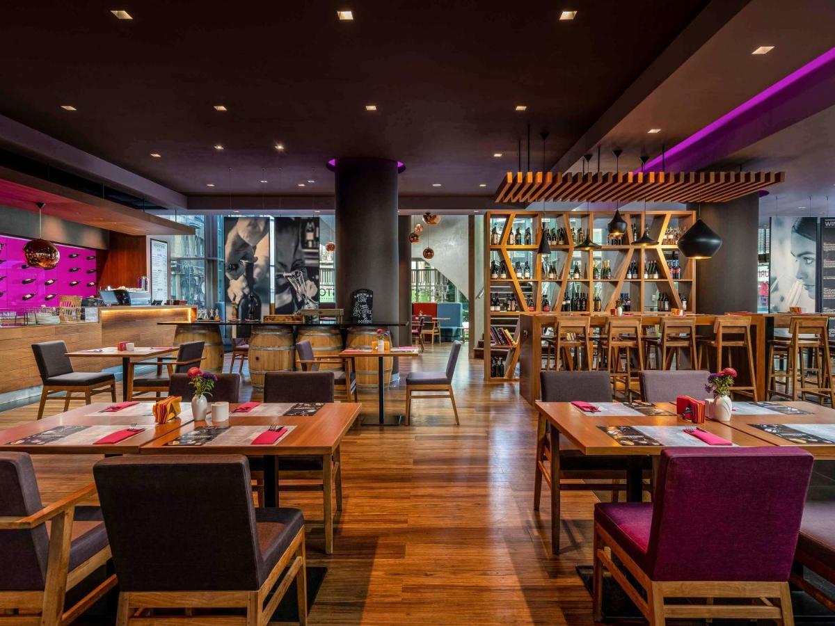 Novotel Bucharest City Centre Esterno foto