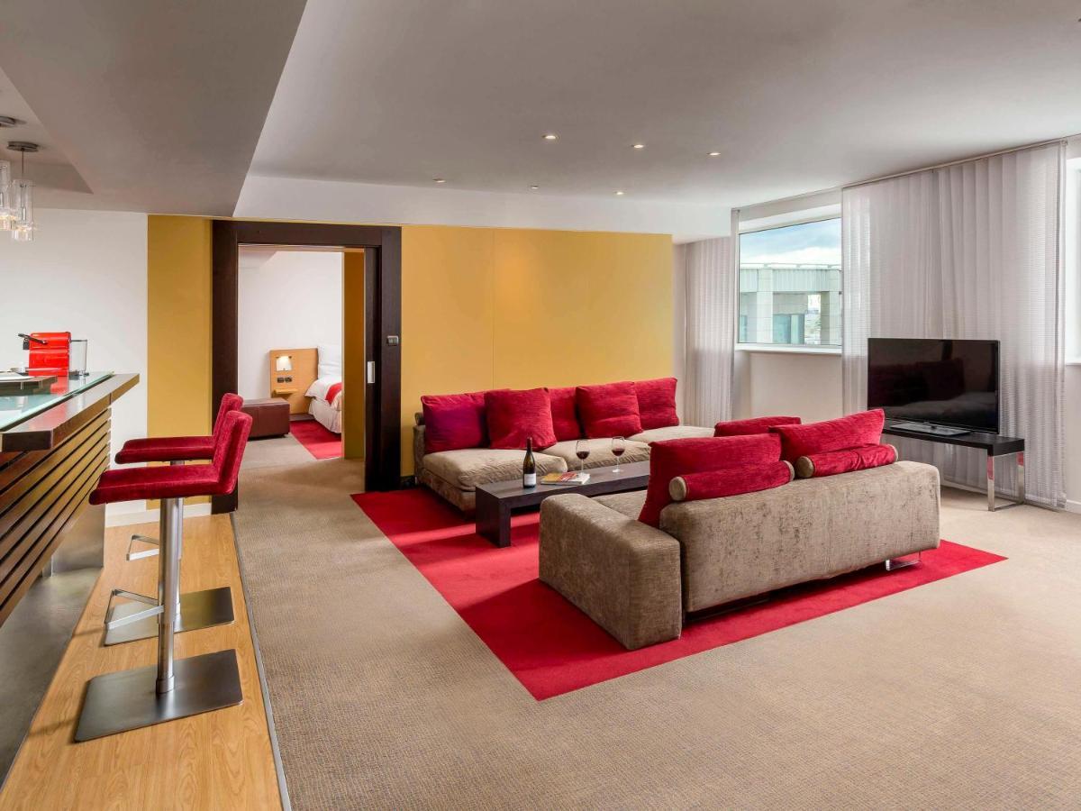 Novotel Bucharest City Centre Esterno foto