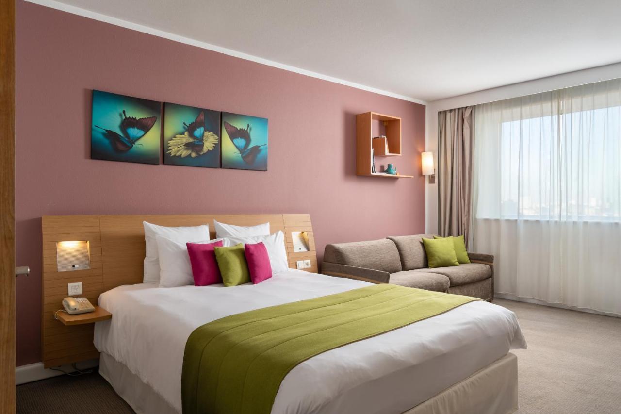 Novotel Bucharest City Centre Esterno foto