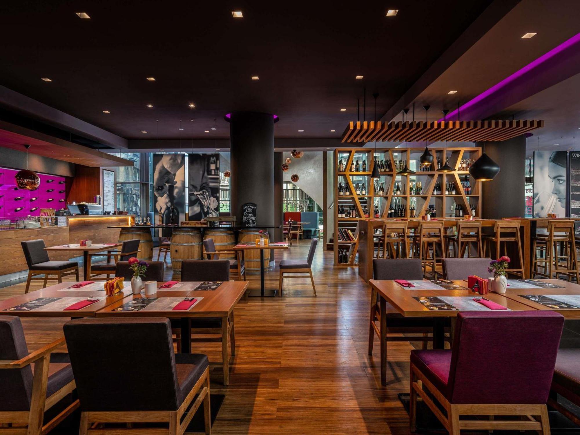 Novotel Bucharest City Centre Esterno foto