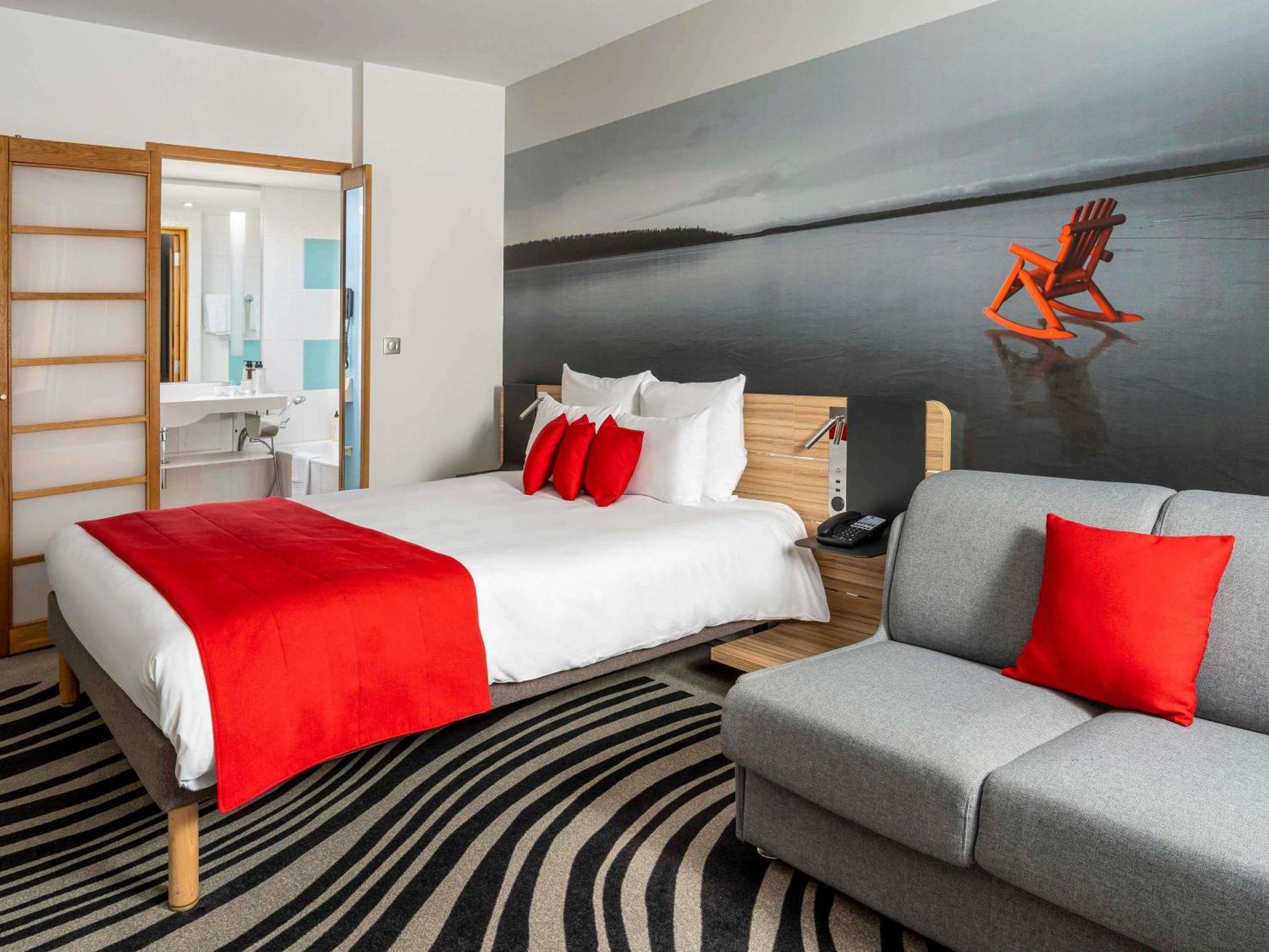 Novotel Bucharest City Centre Esterno foto
