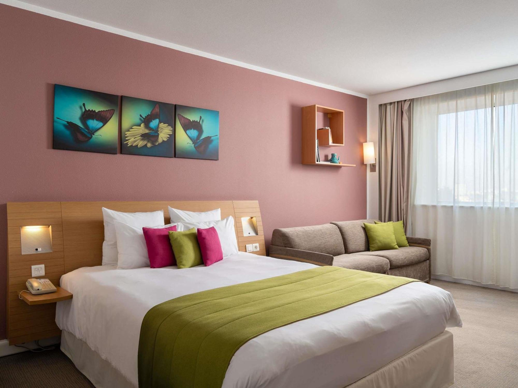 Novotel Bucharest City Centre Esterno foto