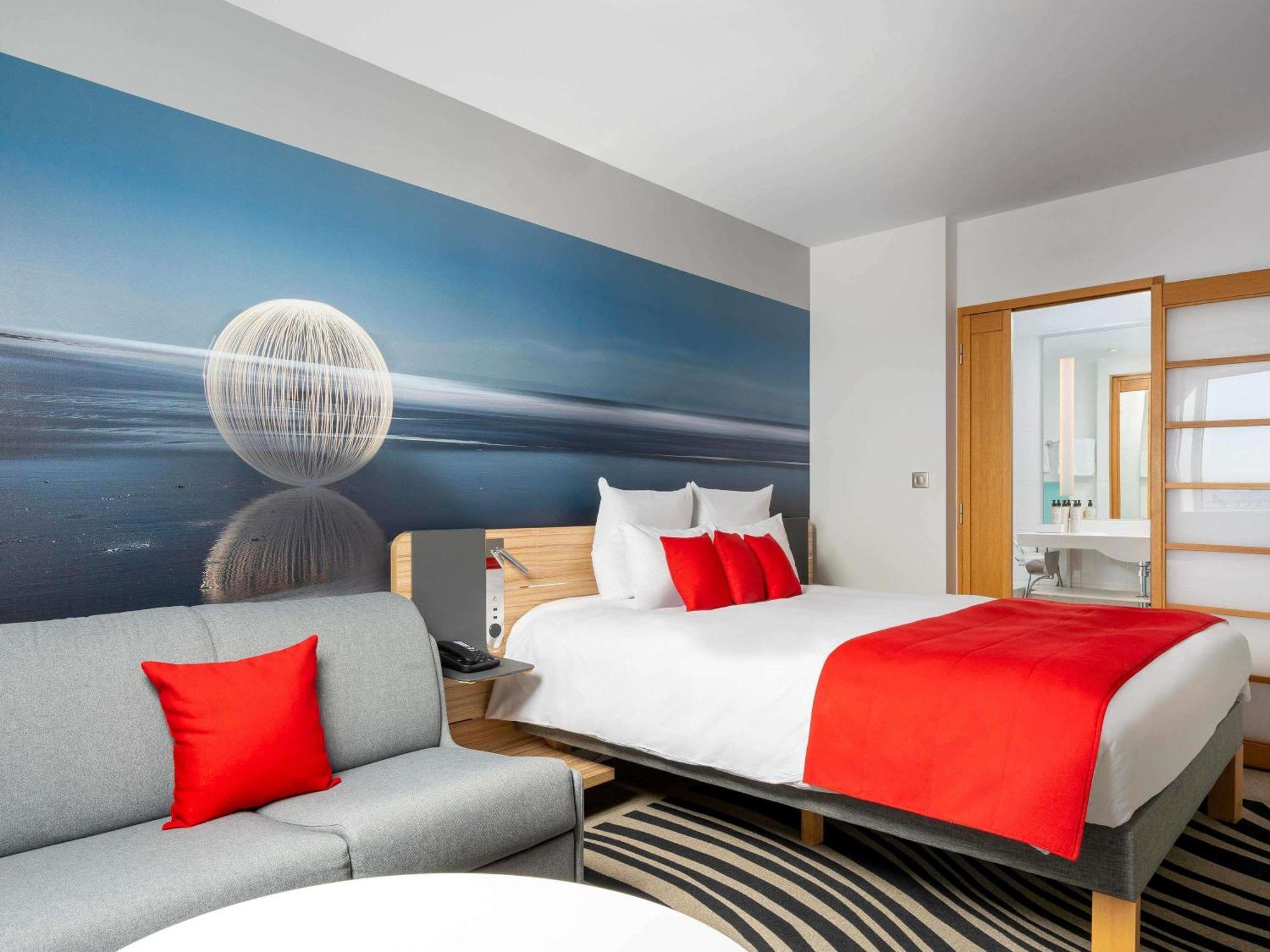 Novotel Bucharest City Centre Esterno foto