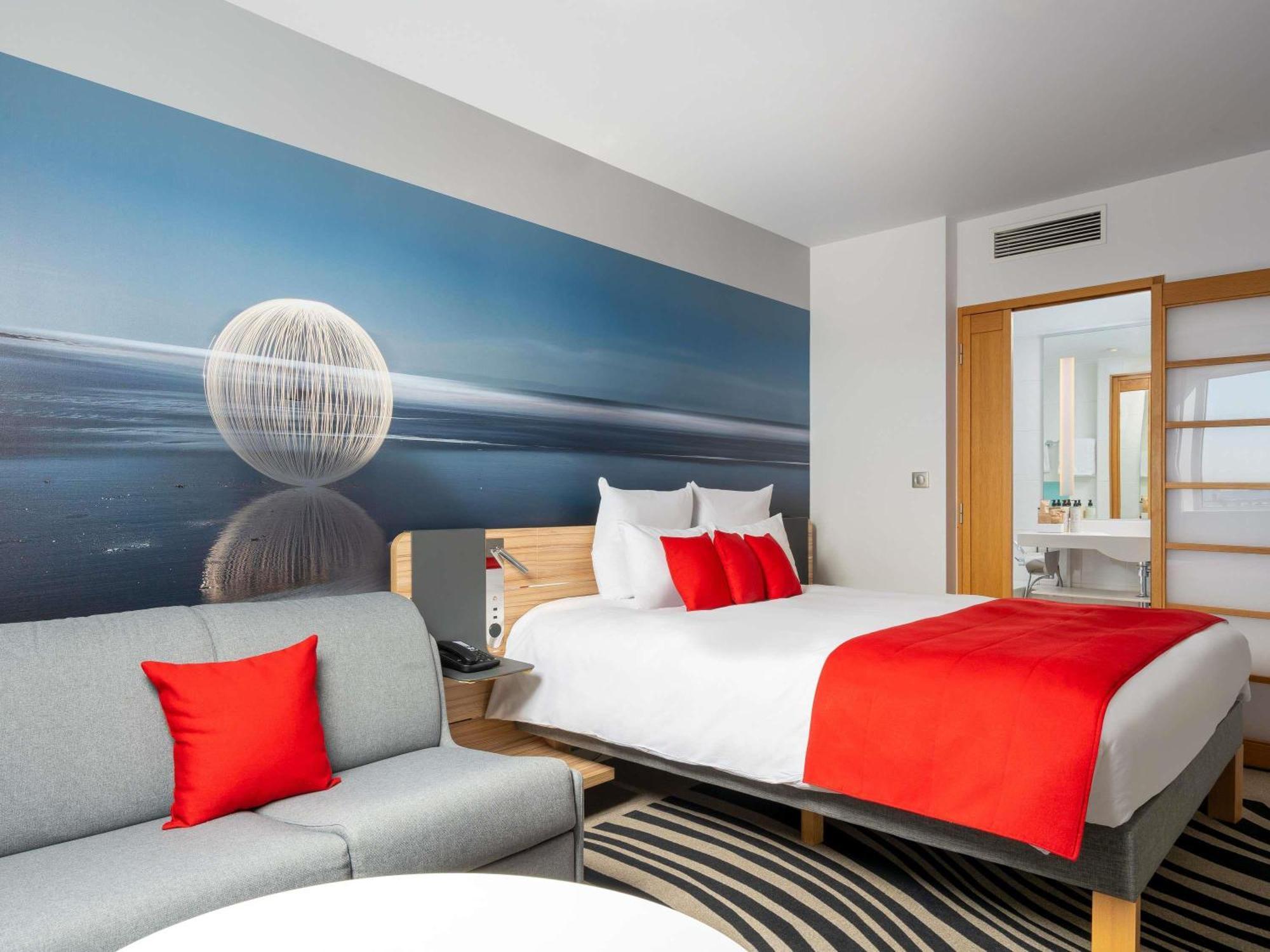 Novotel Bucharest City Centre Esterno foto